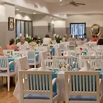 Seven Seas Life فندق كمر