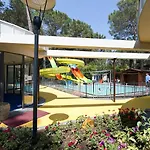 Hotel Seven Seas Life