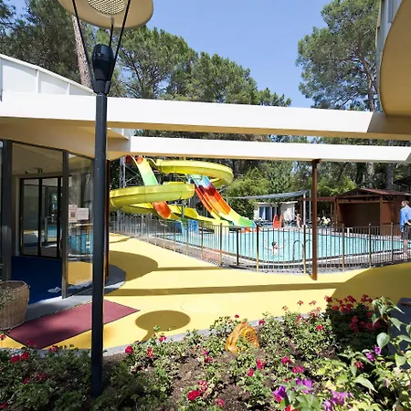 Hotel Seven Seas Life